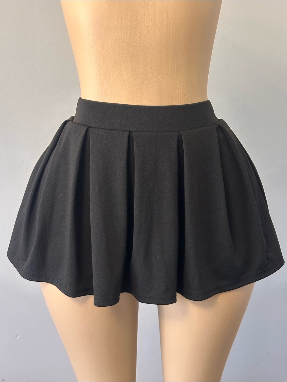 SHEIN Black Pleated Circle Skater Mini Skirt